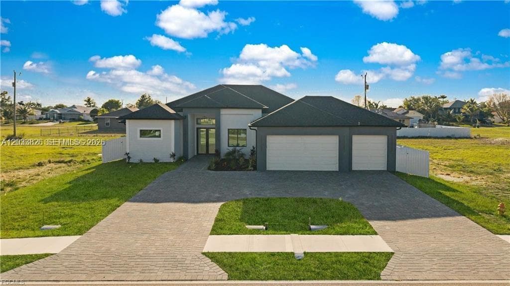 628 CHIQUITA BLVD N, Cape Coral, FL 33993 photo 4