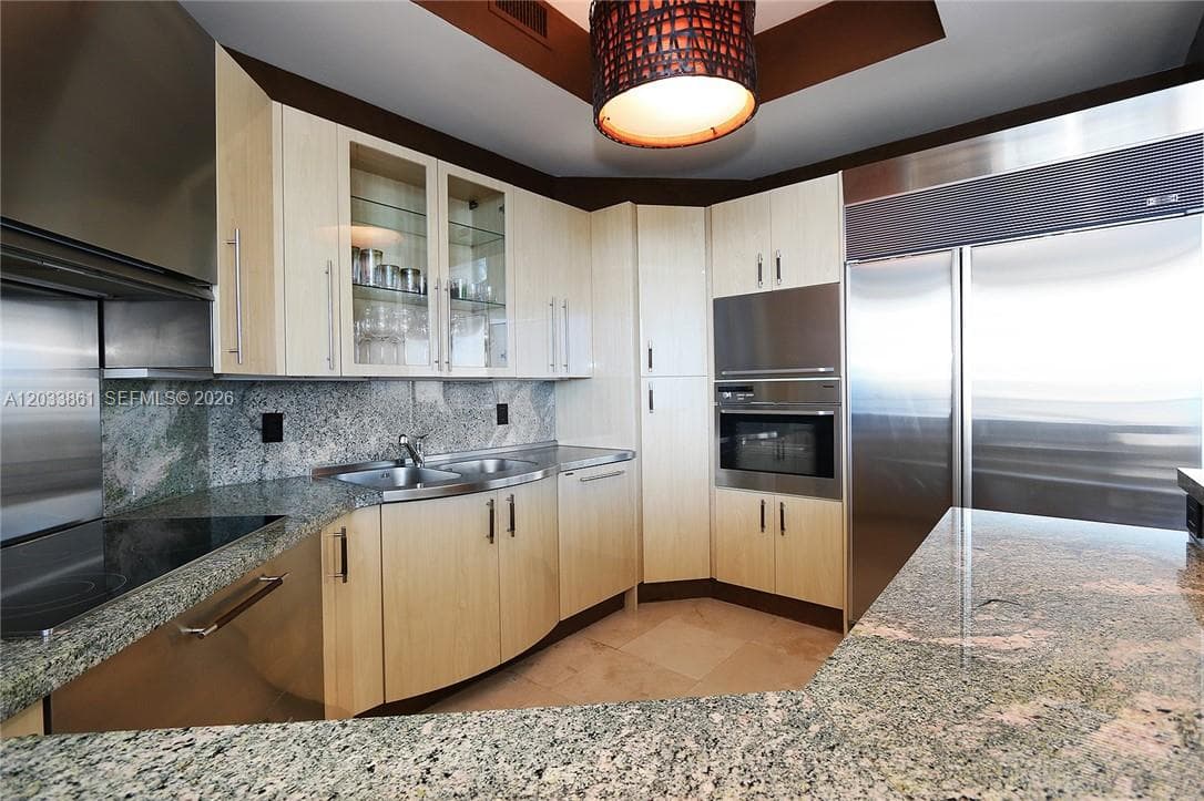 100 S Pointe Dr # 601, Miami Beach, FL 33139 photo 2