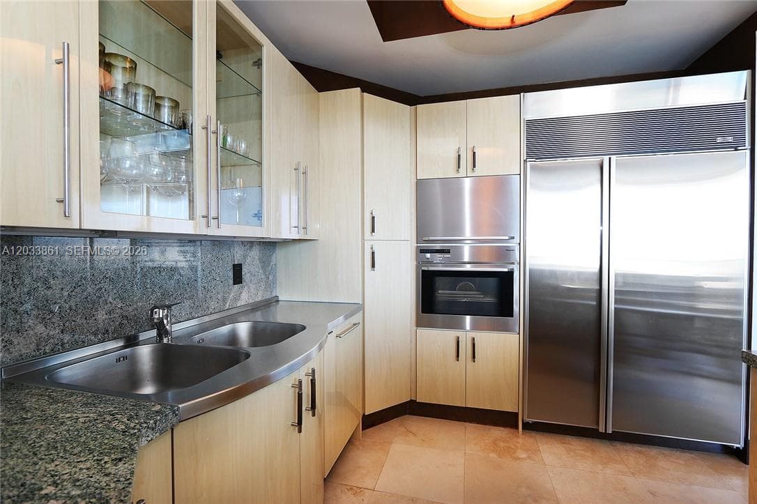 100 S Pointe Dr # 601, Miami Beach, FL 33139 photo 3