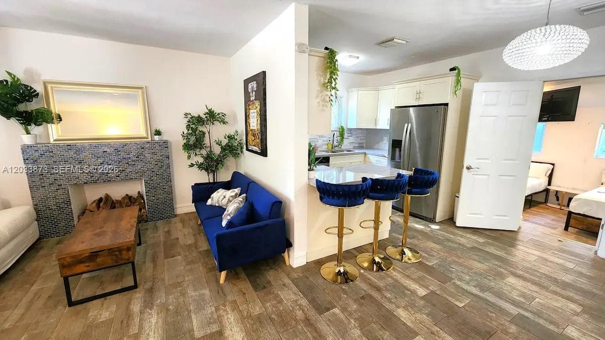 11 NW 47th Ter, Miami, FL 33127 photo 3