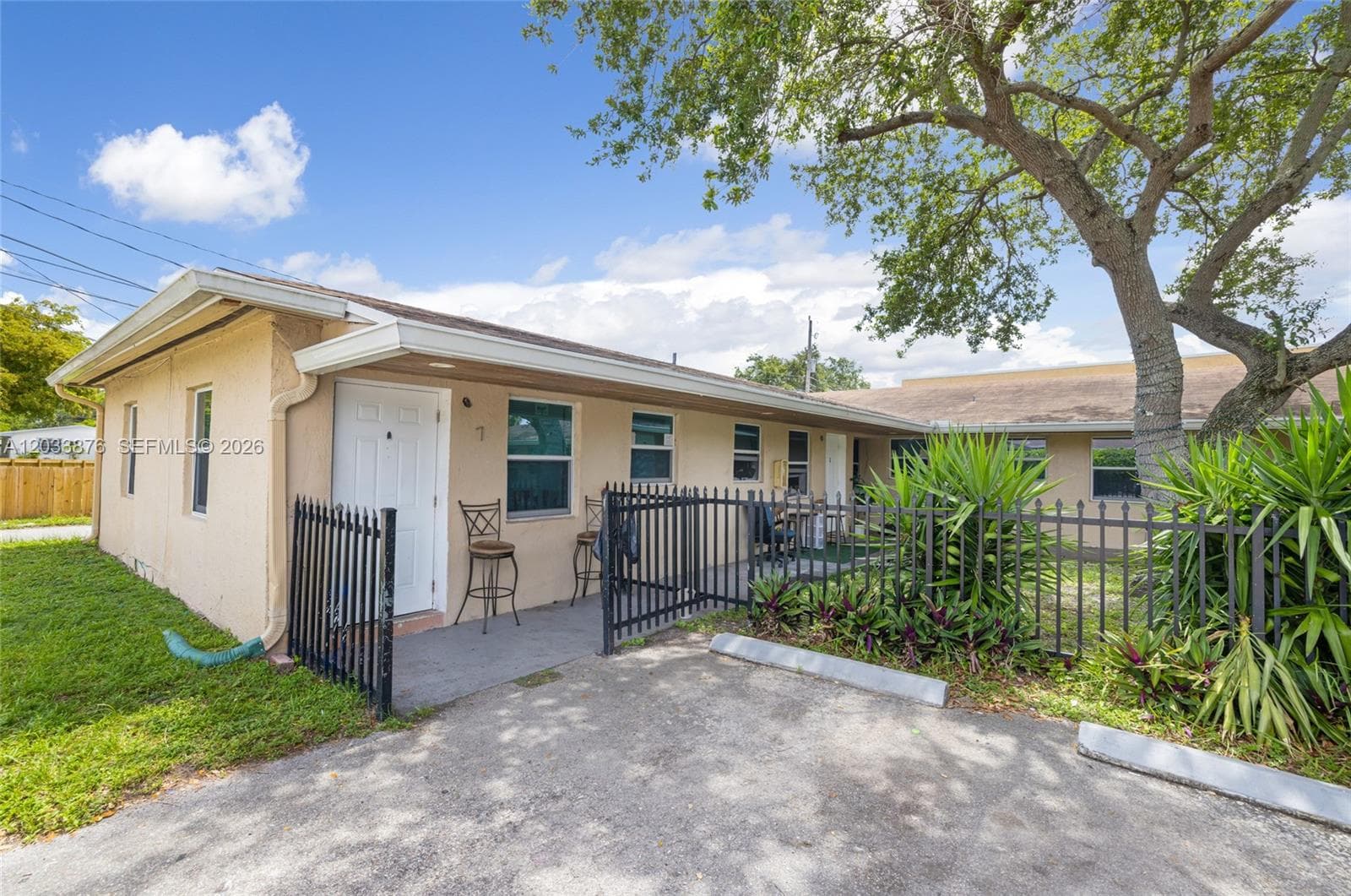 2247 Simms St, Hollywood, FL 33020 photo 4