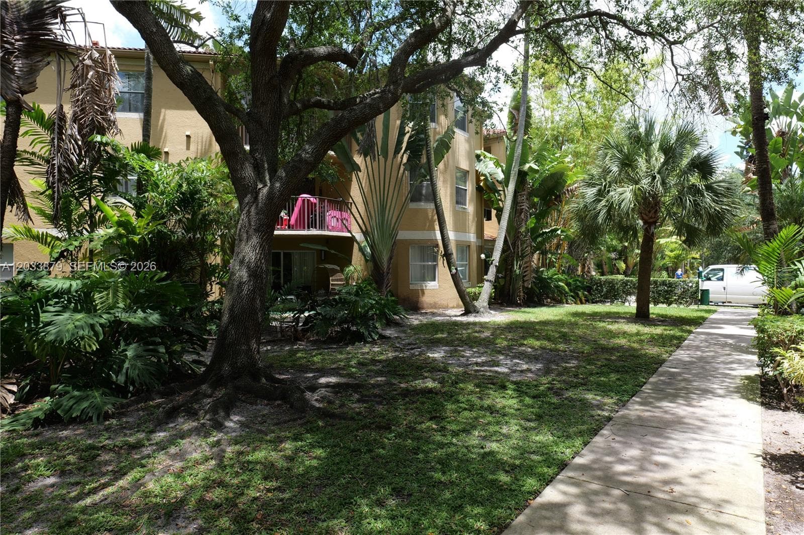 771 N Pine Island Rd # 308, Plantation, FL 33324 photo 4
