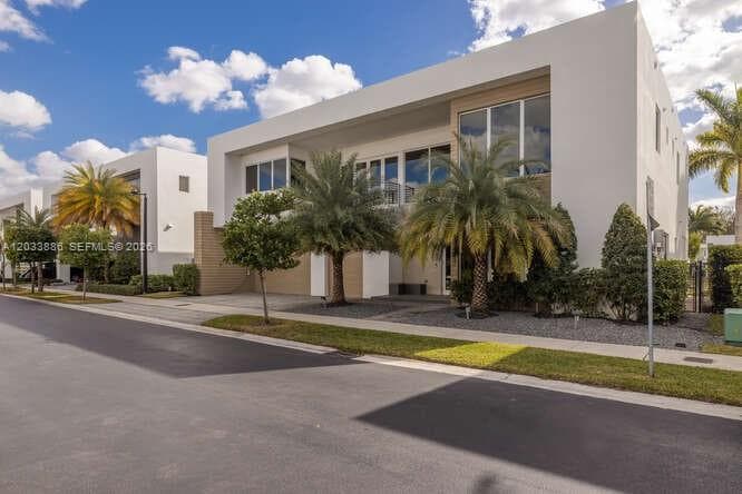 10250 NW 75th Ter, Doral, FL 33178 photo 2