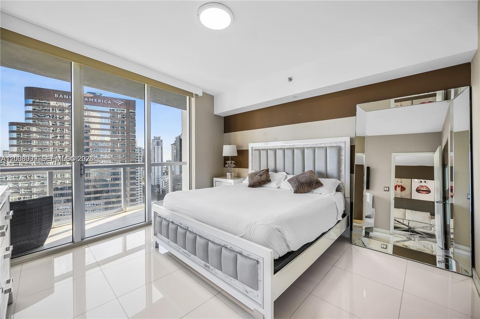 485 Brickell Ave # 3109, Miami, FL 33131 photo 5