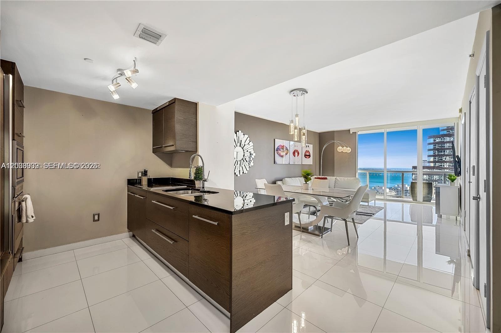 485 Brickell Ave # 3109, Miami, FL 33131 photo 4