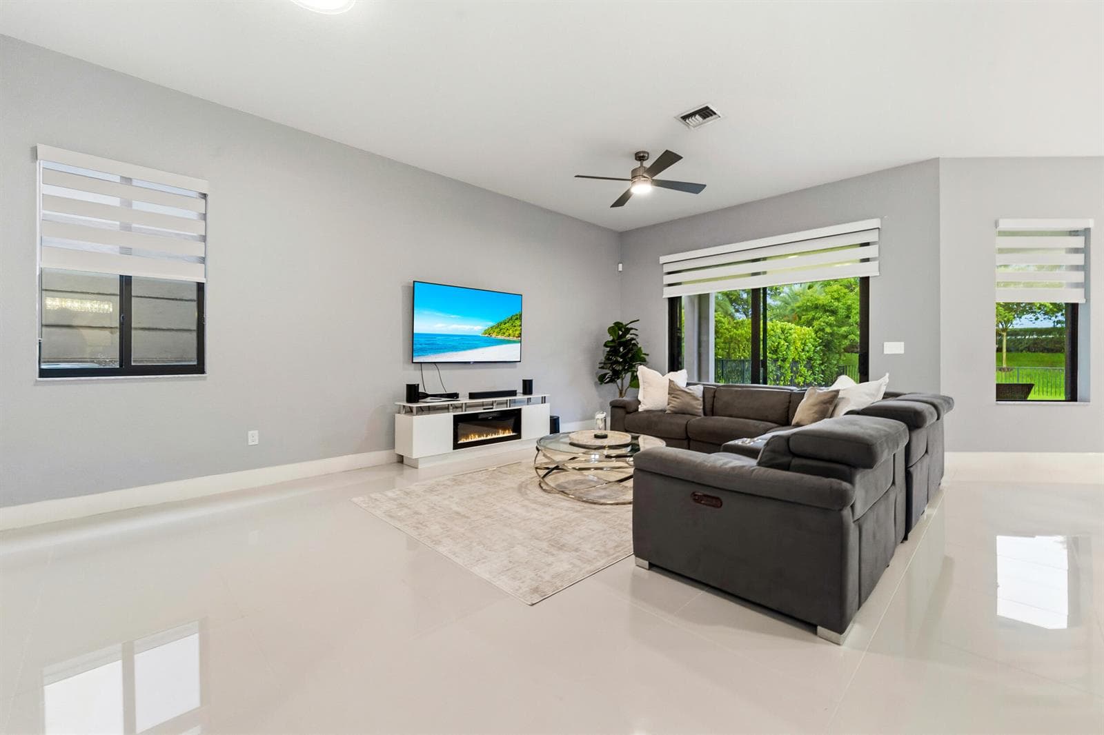 10555 Waves Way, Parkland, FL 33076 photo 2
