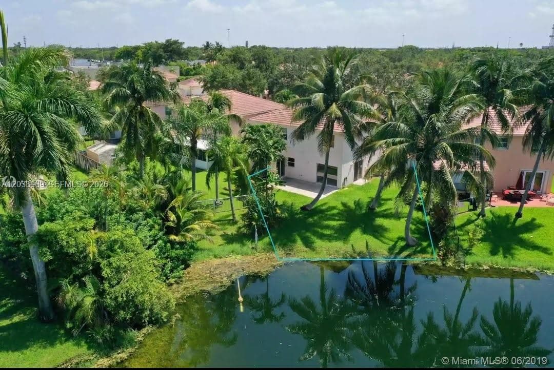 320 SW 99th Ave, Pembroke Pines, FL 33025 photo 4
