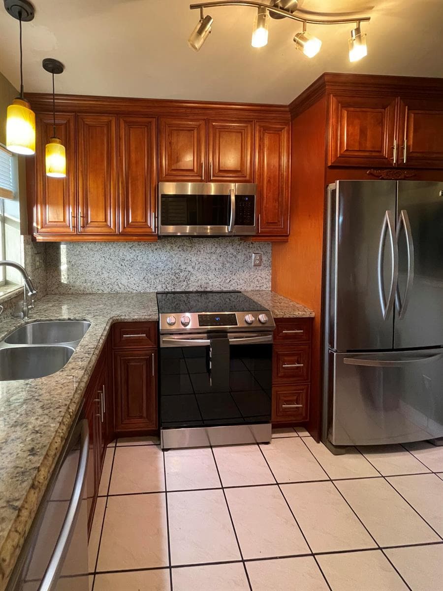9370 Sunrise Lakes Boulevard # 304, Sunrise, FL 33322 photo 4