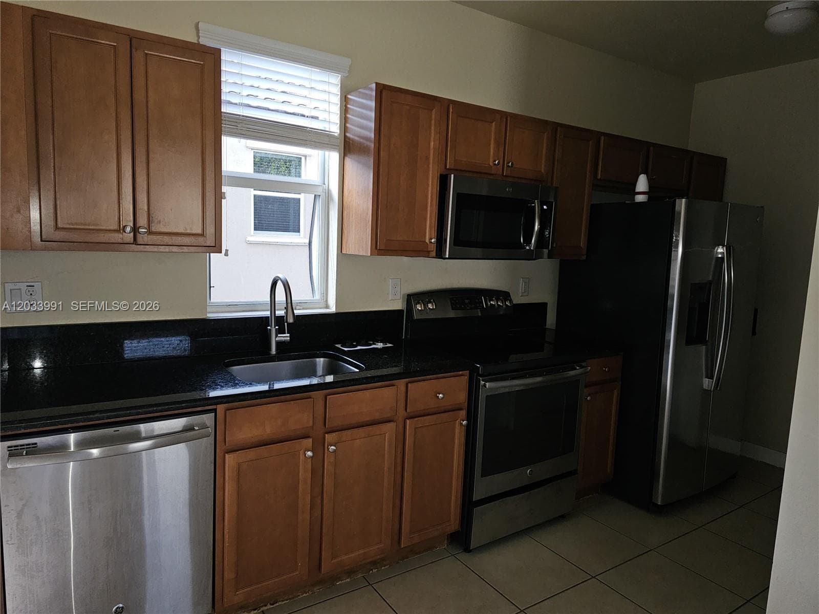 17066 SW 95th Ter, Miami, FL 33196 photo 3