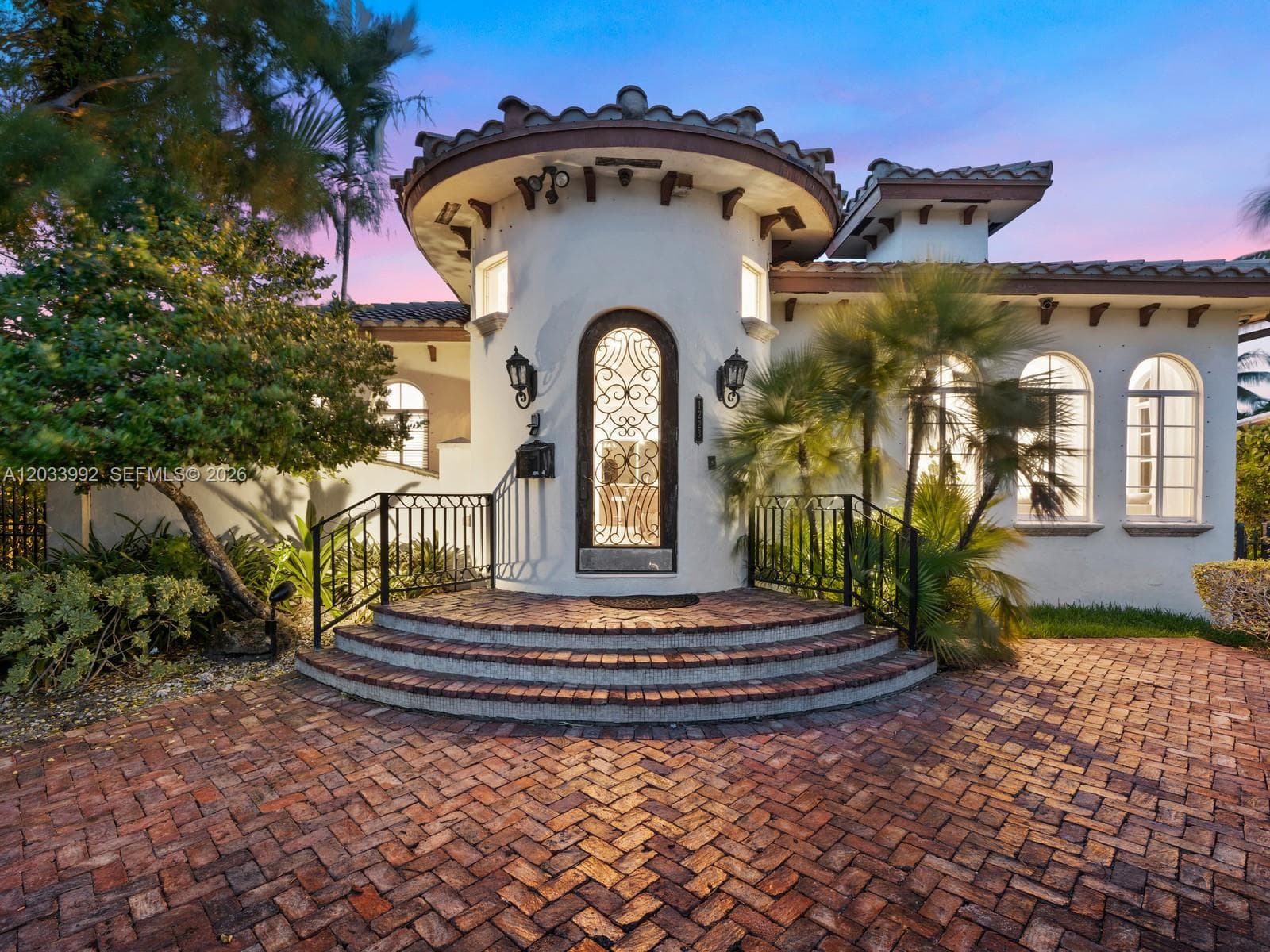 1223 Jackson St, Hollywood, FL 33019 photo 2
