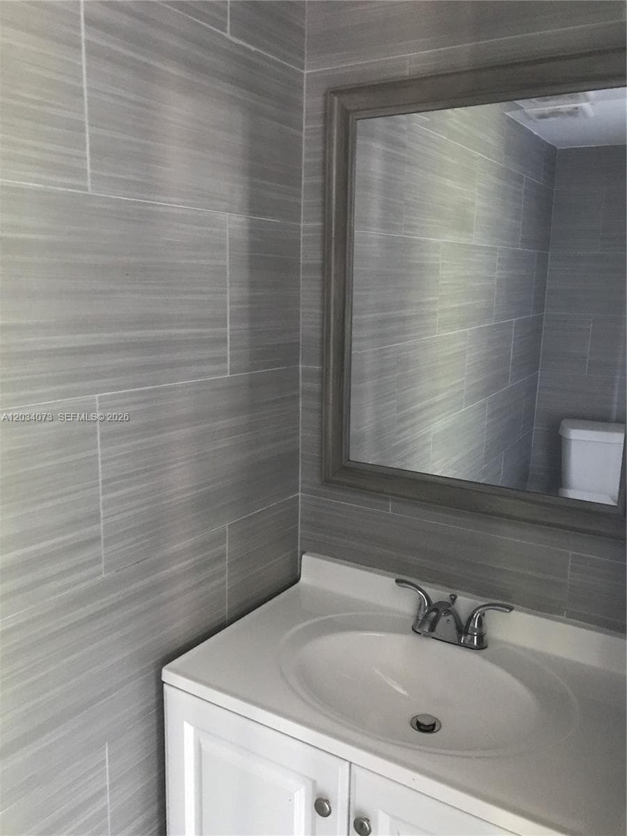 2444 SW 58 Mnr, Dania Beach, FL 33312 photo 4