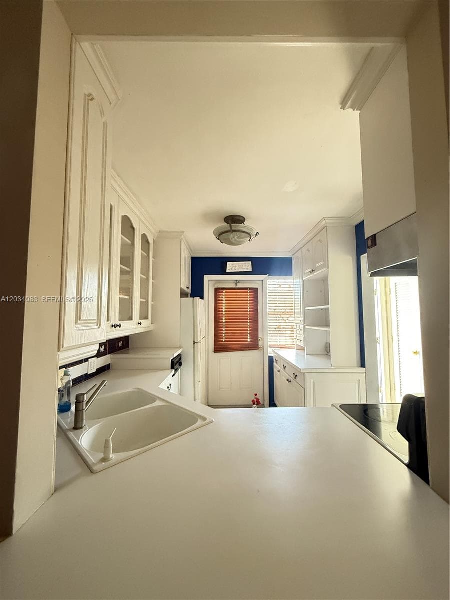 2200 Park Ln # 105, Hollywood, FL 33021 photo 4