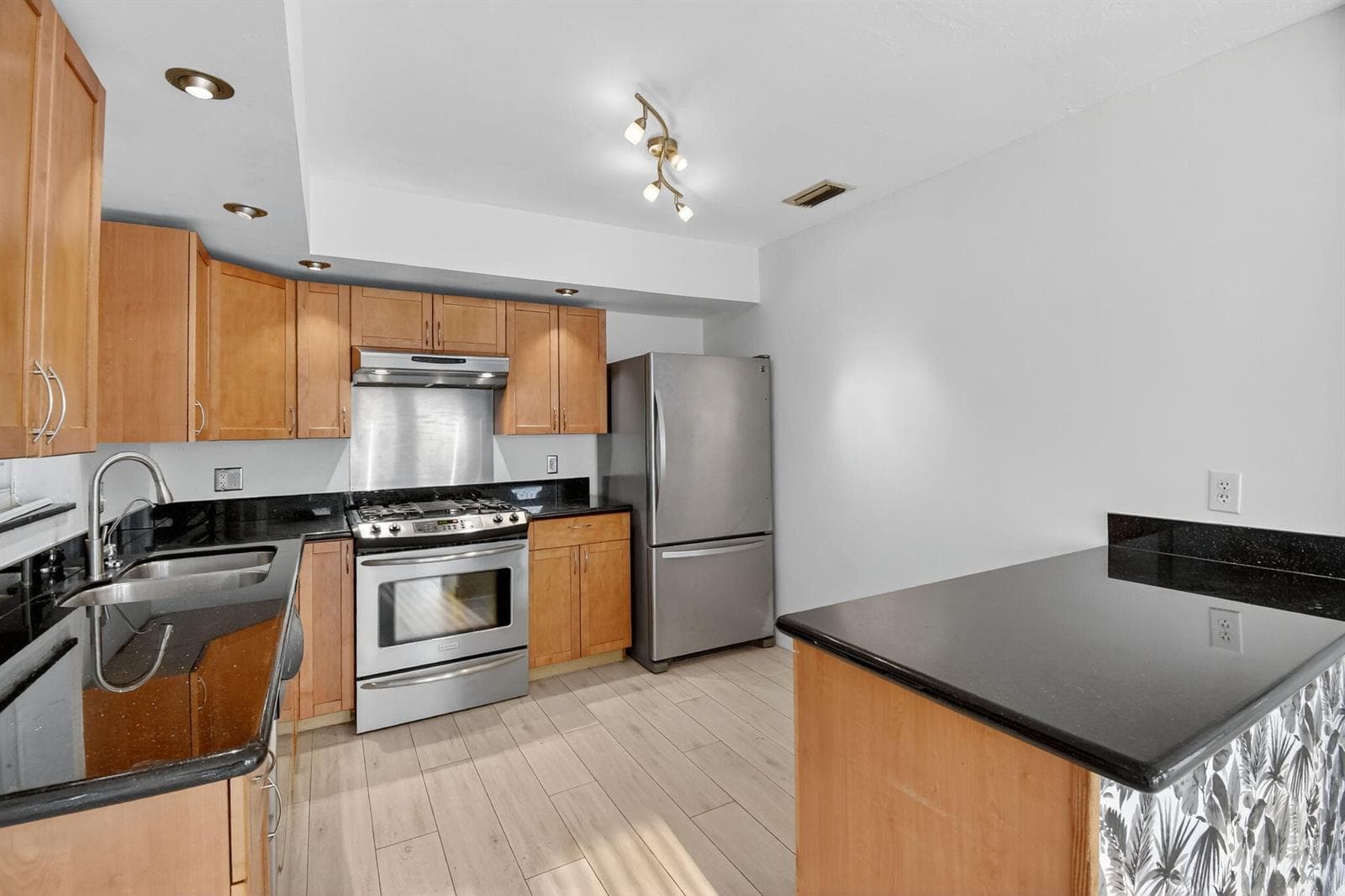1606 NE 15th Avenue # 1606, Fort Lauderdale, FL 33305 photo 5