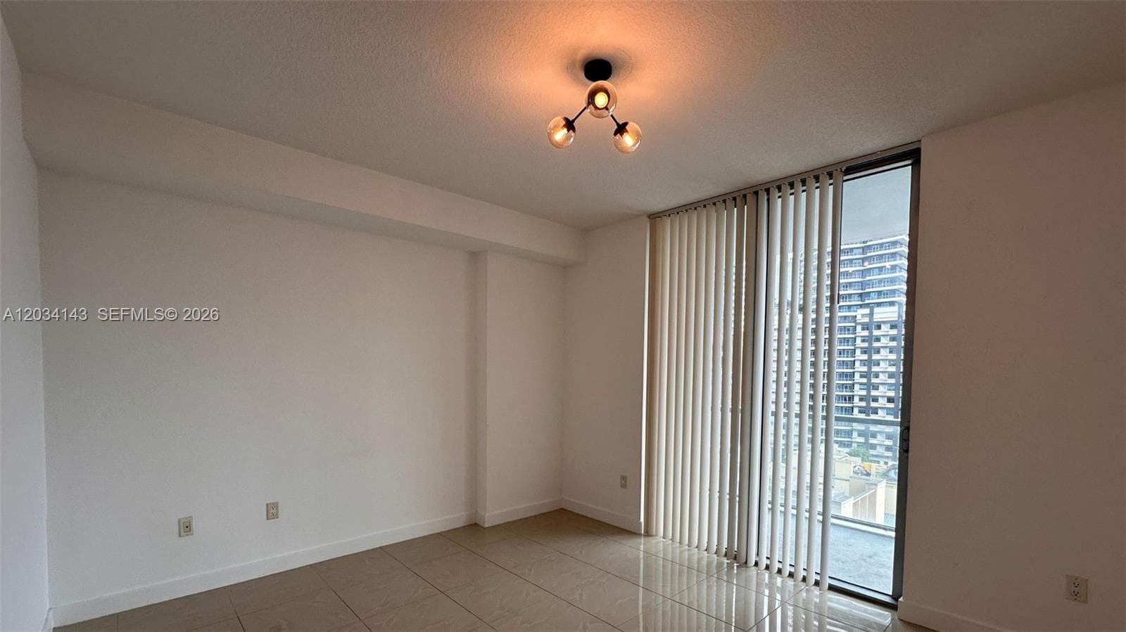 79 SW 12th St # 1102-S, Miami, FL 33130 photo 2