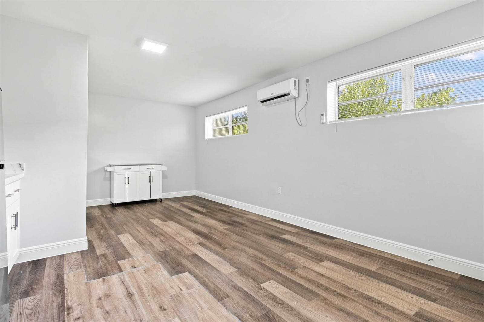 1964 NE 172nd Street # Efficiency, North Miami Beach, FL 33162 photo 2