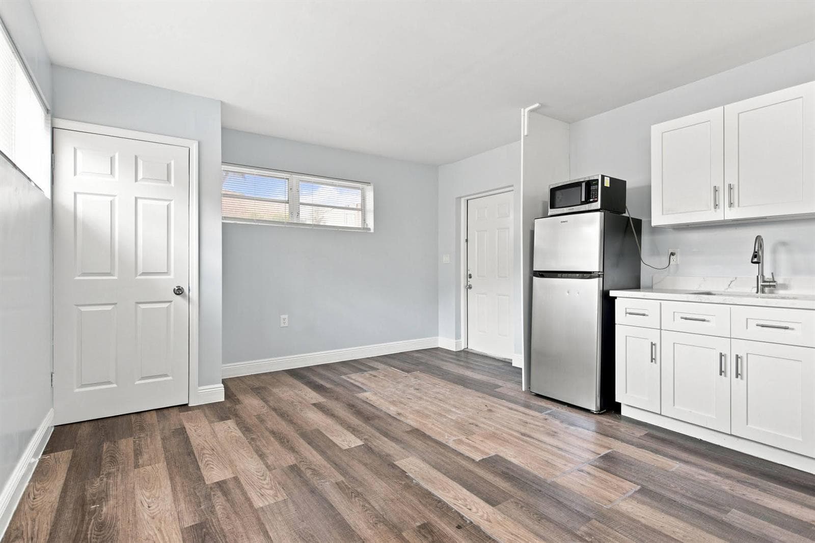 1964 NE 172nd Street # Efficiency, North Miami Beach, FL 33162 photo 4