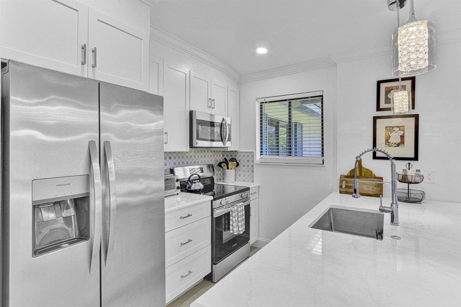 106 Club Drive, Palm Beach Gardens, FL 33418 photo 2