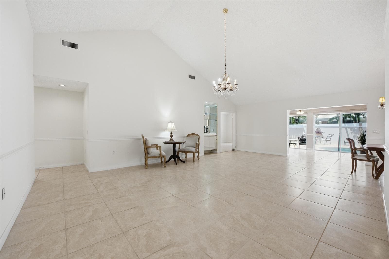 2319 Saratoga Bay Drive, West Palm Beach, FL 33409 photo 4