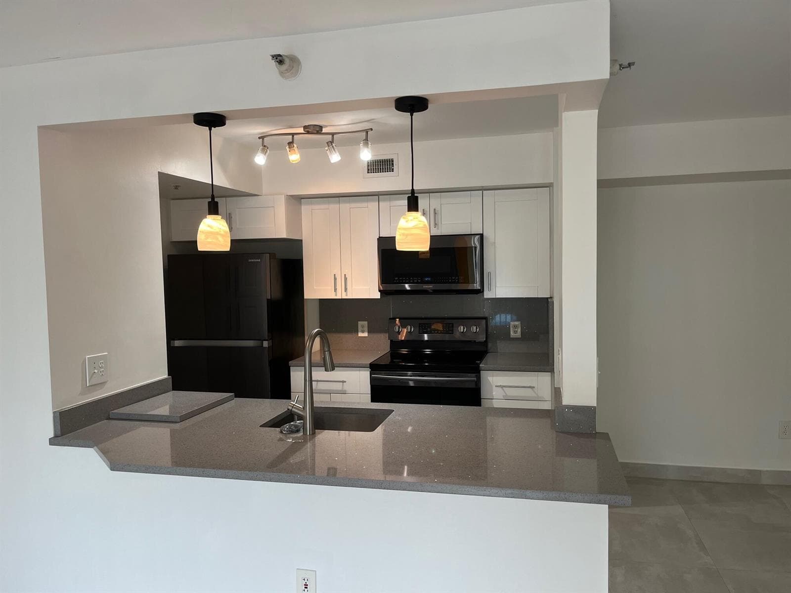 160 Yacht Club Way # 209, Hypoluxo, FL 33462 photo 3