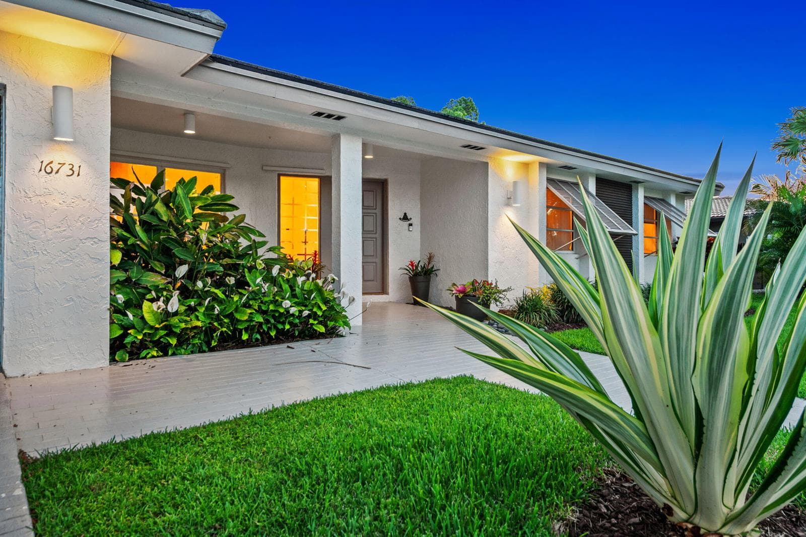 16731 Harbor Court, Weston, FL 33326 photo 2