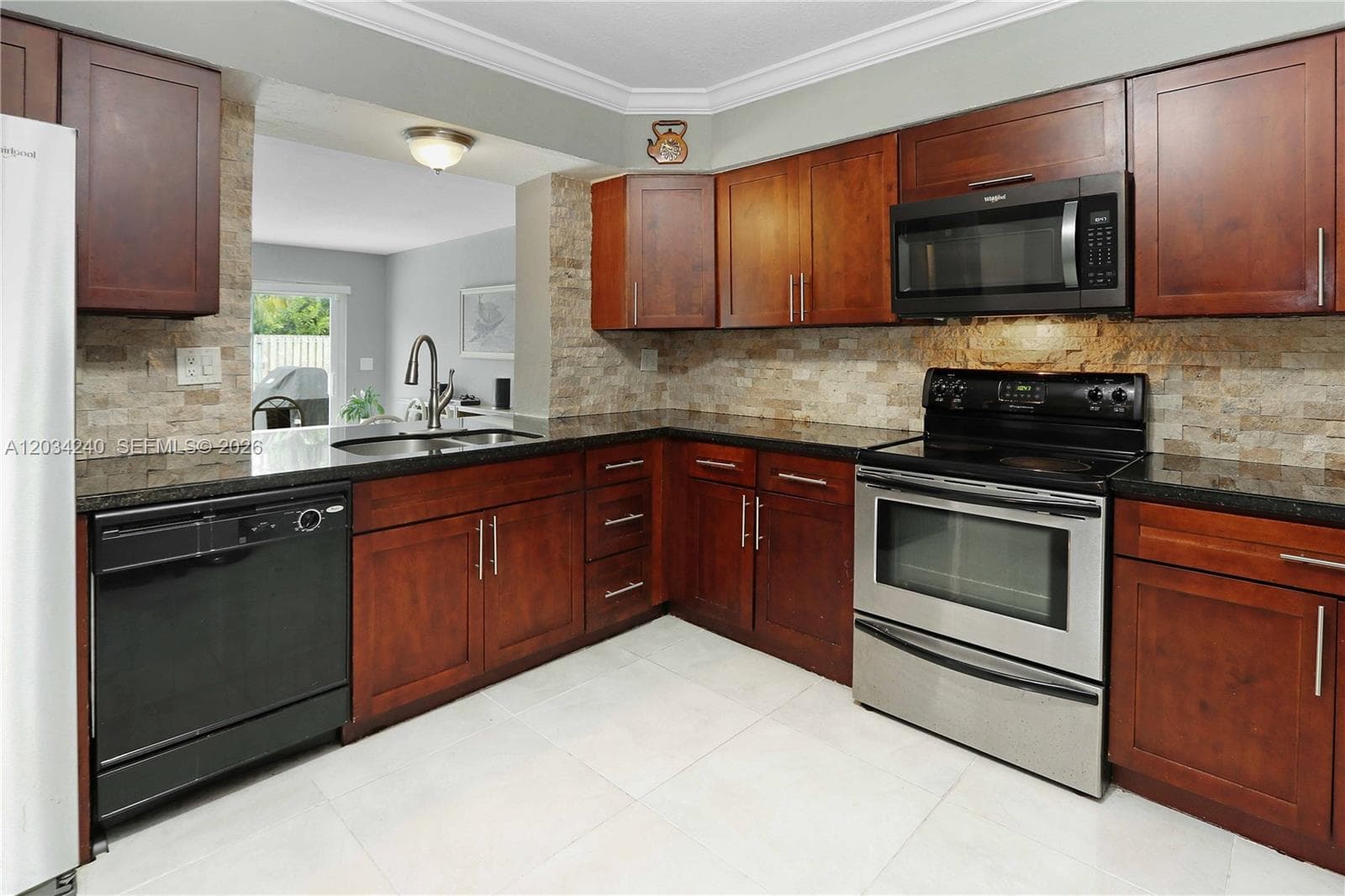 1324 Washington St, Hollywood, FL 33019 photo 4