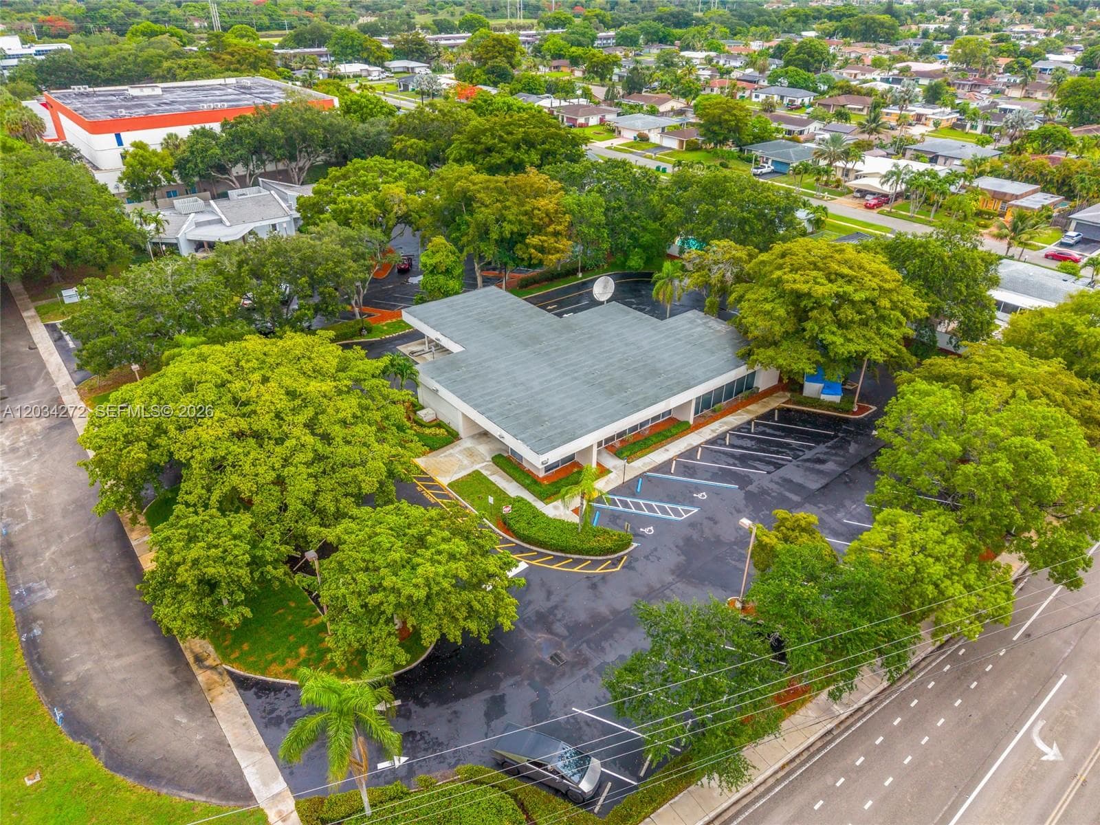 8200 N University Dr, Tamarac, FL 33321 photo 3