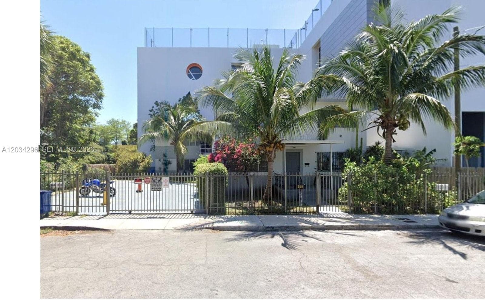 364 SW 11th St, Miami, FL 33130 photo 3