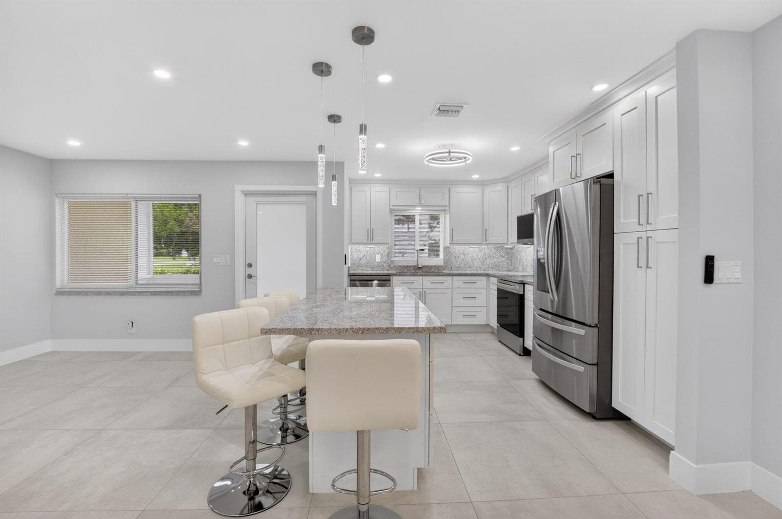 6049 Vía Diana, Delray Beach, FL 33484 photo 5
