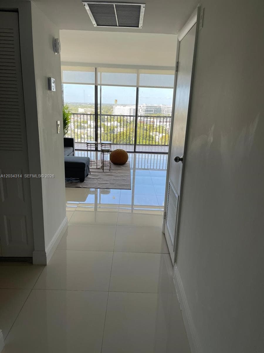 20335 W Country Club Dr # 1701, Aventura, FL 33180 photo 3