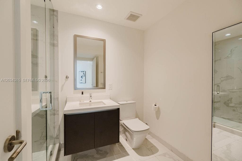 851 NE 1st Ave # 2403, Miami, FL 33132 photo 5