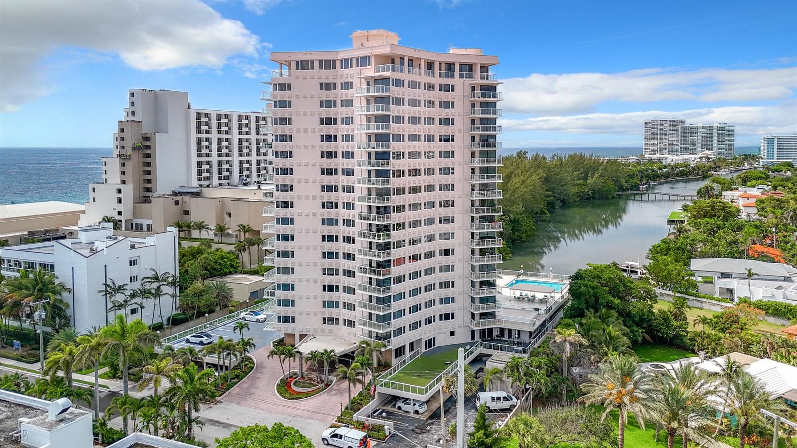 3000 Holiday Drive # 1505, Fort Lauderdale, FL 33316 photo 2