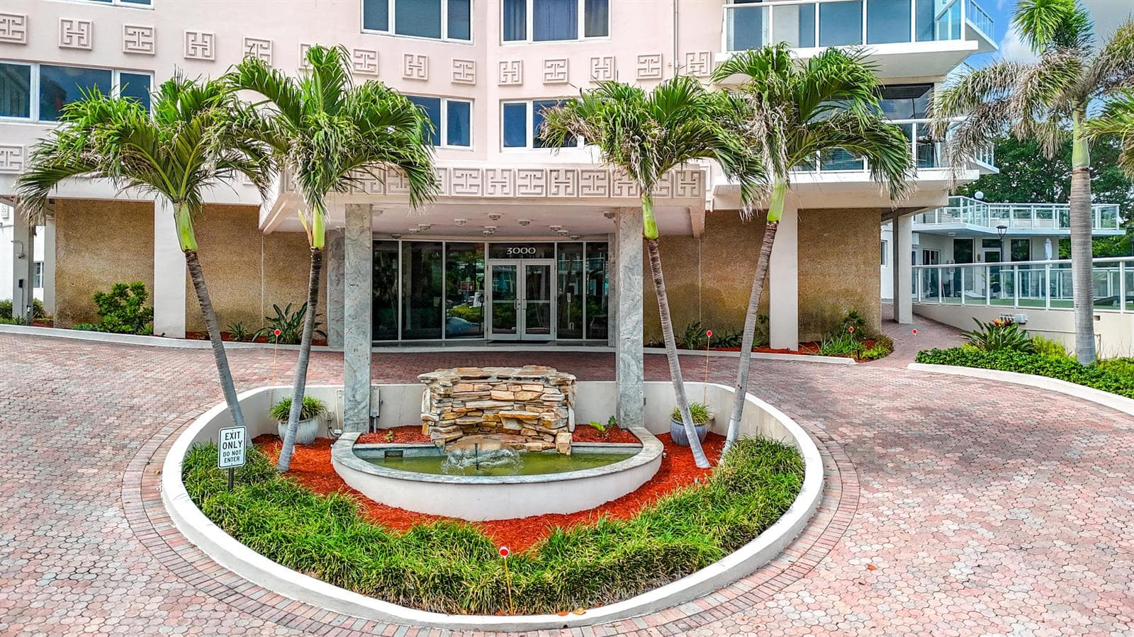 3000 Holiday Drive # 1505, Fort Lauderdale, FL 33316 photo 4