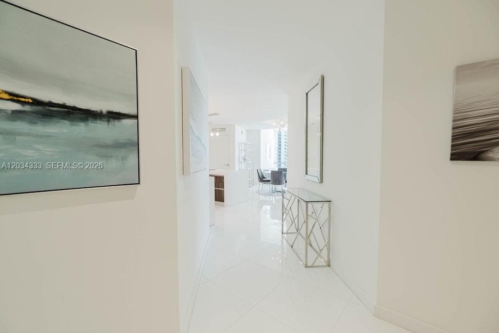 851 NE 1st Ave # 2303, Miami, FL 33132 photo 3