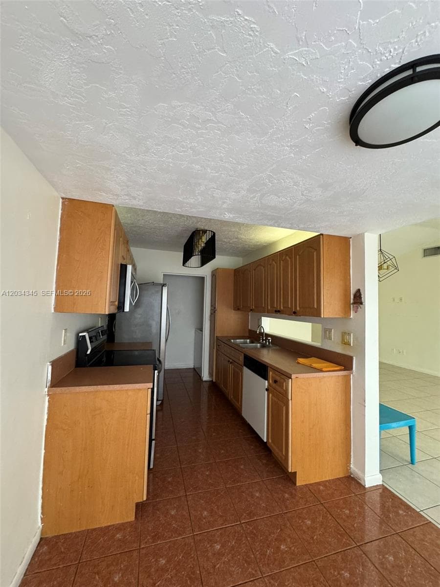 11405 SW 122nd Ct, Miami, FL 33186 photo 5