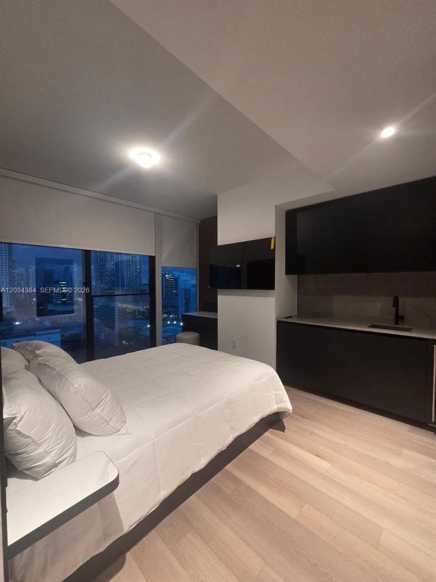 20 NE 11 # 2208, South Miami, FL 33132 photo 3