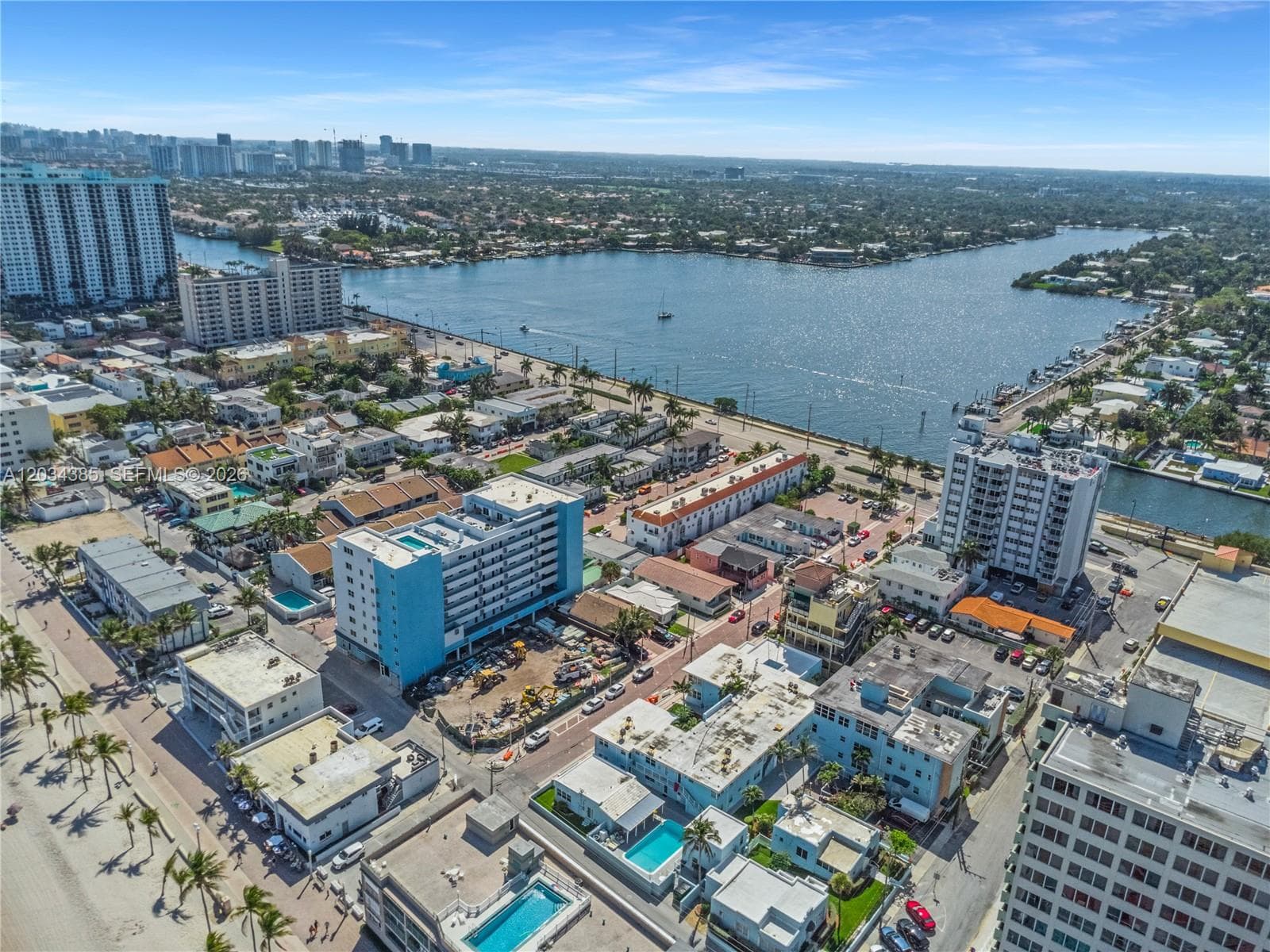300 Van Buren St, Hollywood, FL 33019 photo 4
