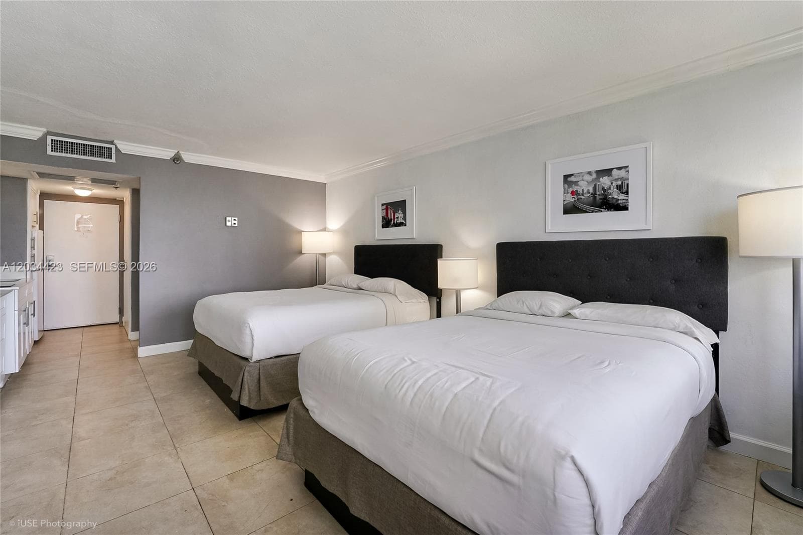 19201 Collins Ave # 827, Sunny Isles Beach, FL 33160 photo 4
