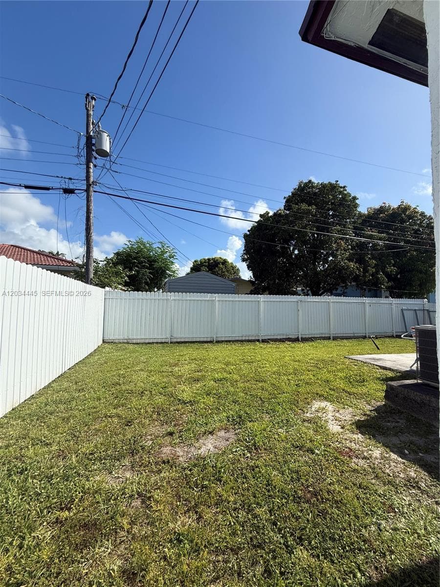 2441 NW 14th St, Fort Lauderdale, FL 33311 photo 5