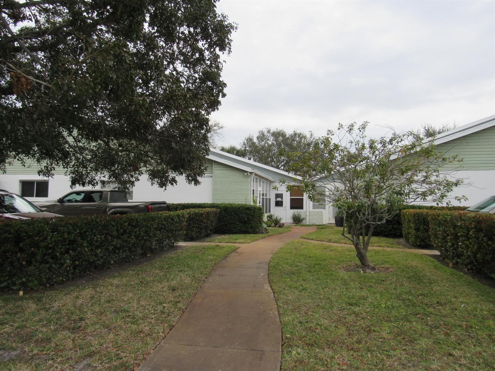 2110 SE Edler Drive, Stuart, FL 34994 photo 2