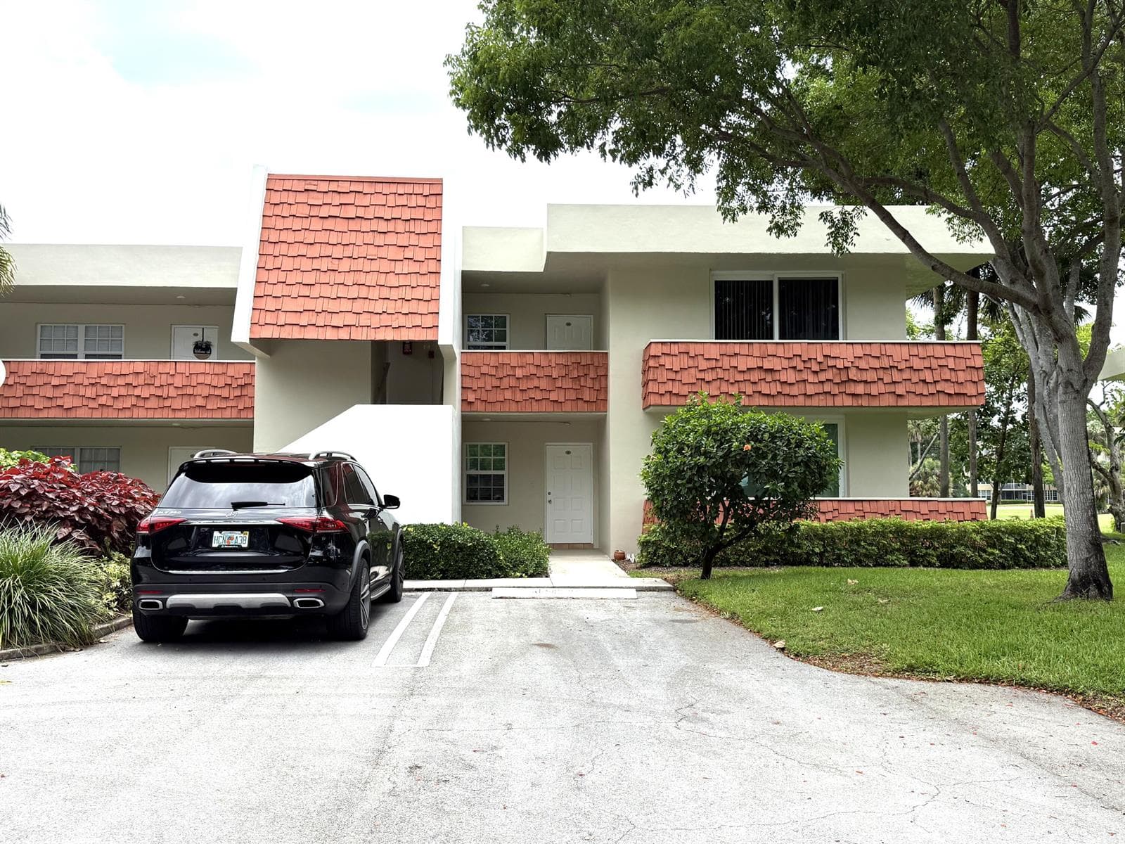 907 Cypress Terrace # 201, Pompano Beach, FL 33069 photo 2