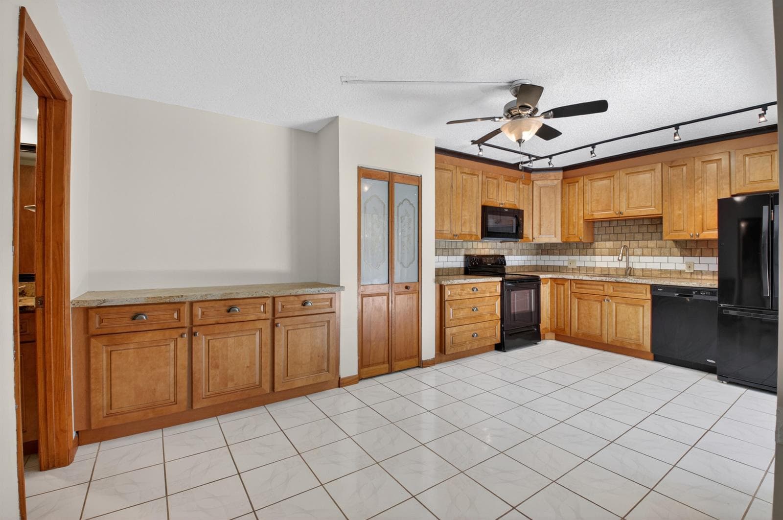 1565 Augusta Circle # 103, Delray Beach, FL 33445 photo 3