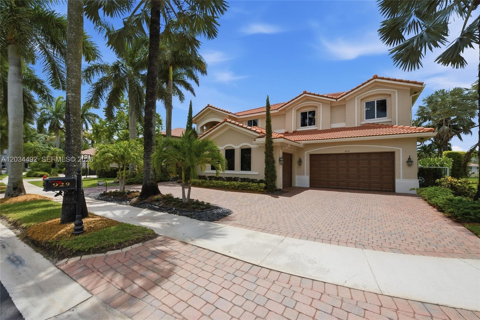 929 Gulfstream Ct, Weston, FL 33327 photo 2