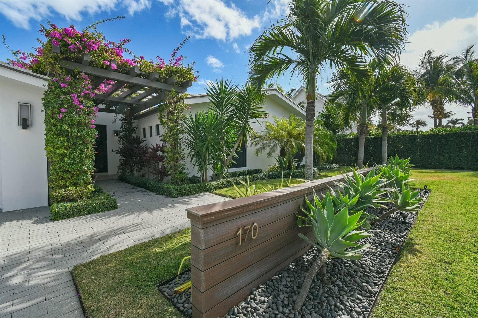 170 Beacon Lane, Jupiter Inlet Colony, FL 33469 photo 2