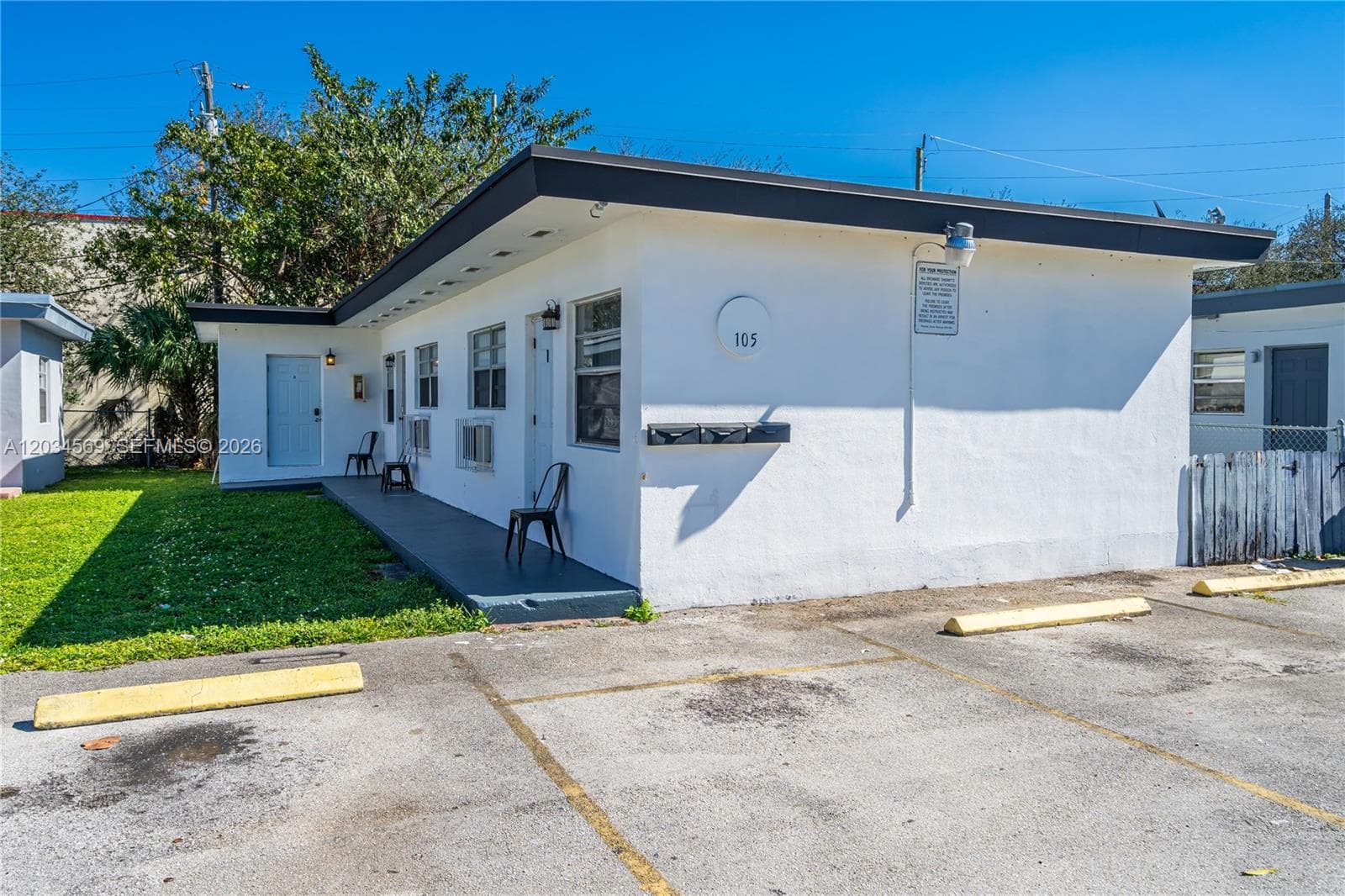 105 SW 5th Ct, Dania Beach, FL 33004 photo 2
