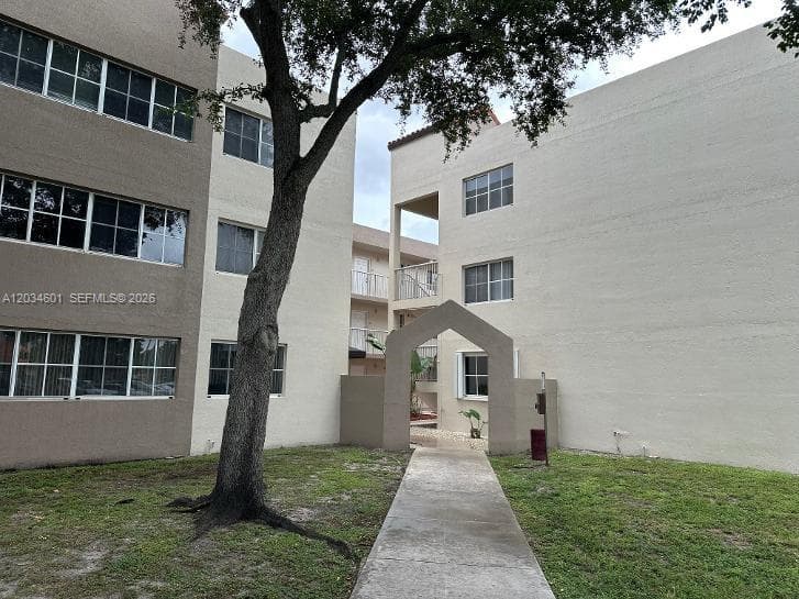 6175 NW 186th St # 110, Hialeah, FL 33015 photo 3