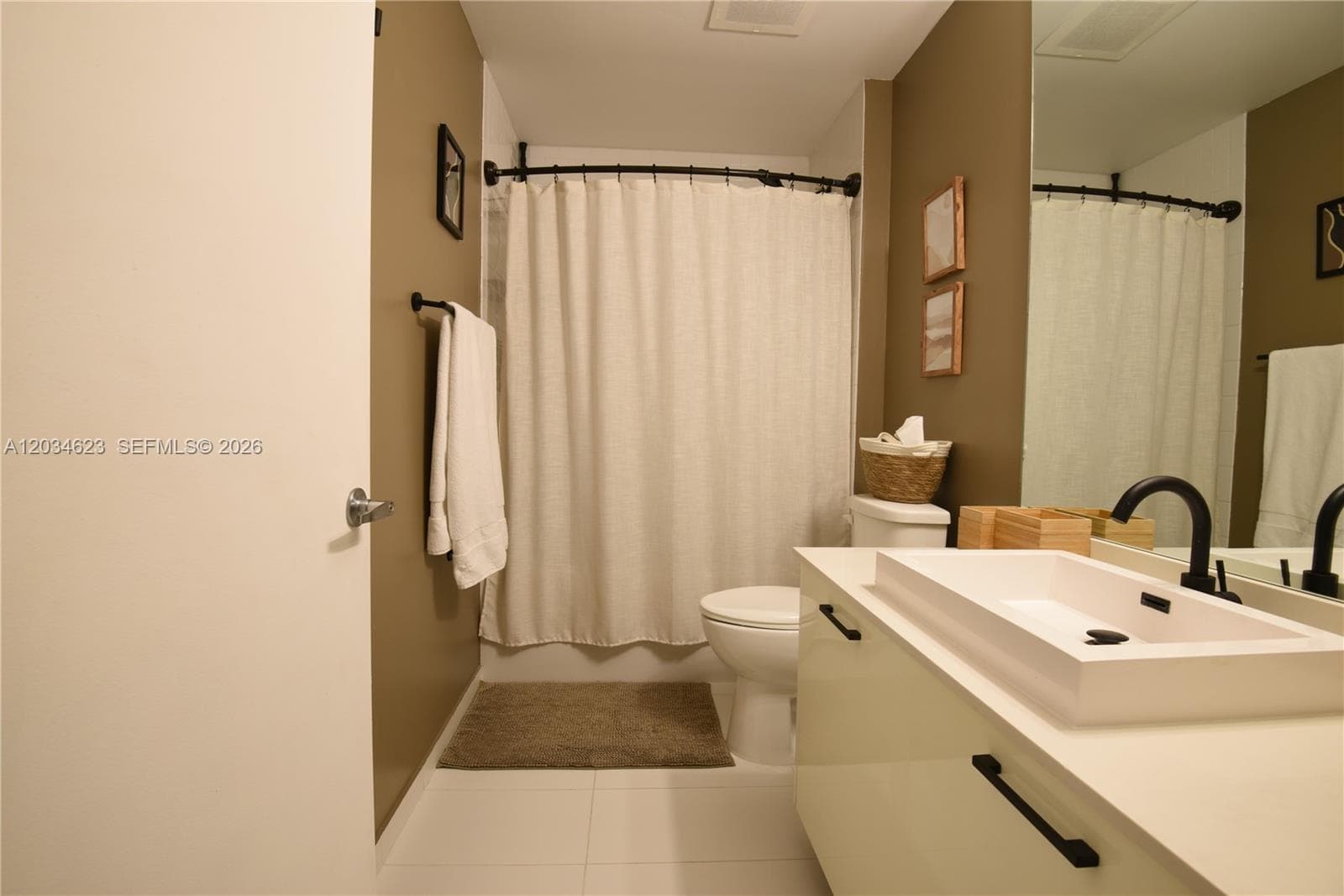151 SE 1st St # 1907, Miami, FL 33131 photo 5