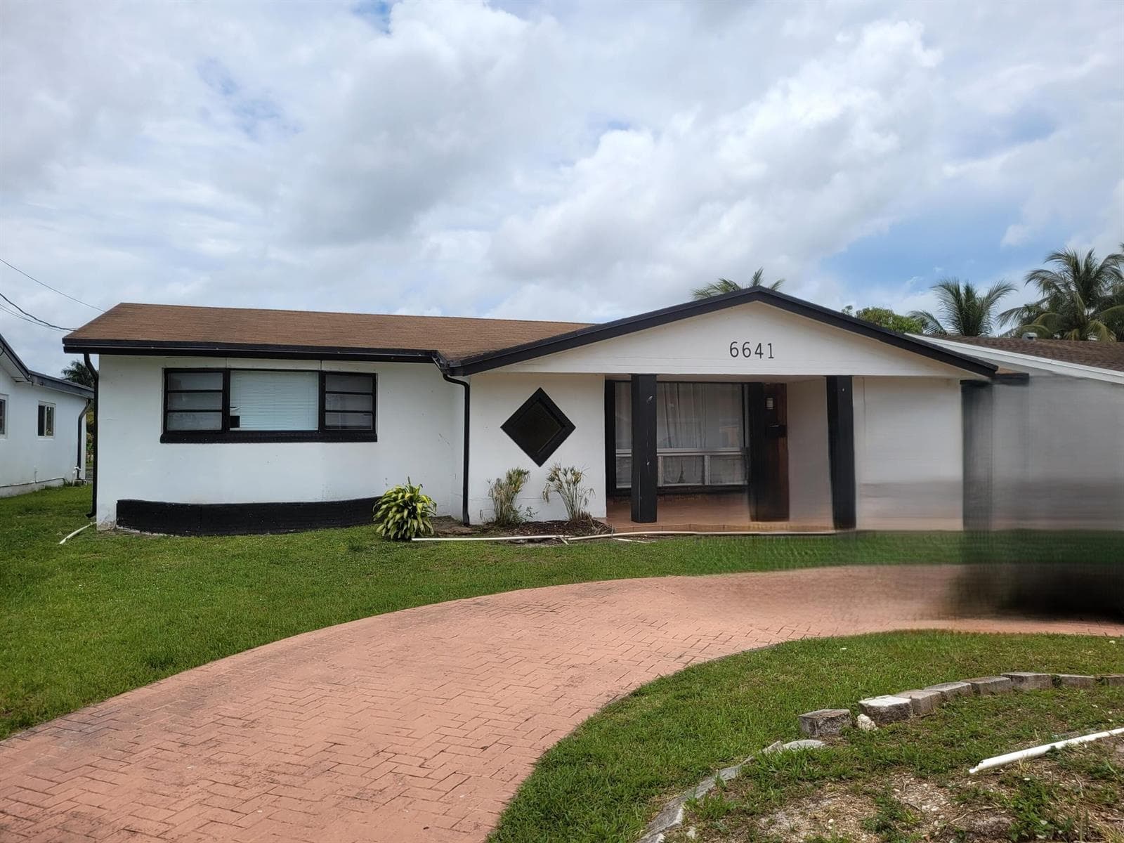 6641 Emerald Lake Drive, Miramar, FL 33023