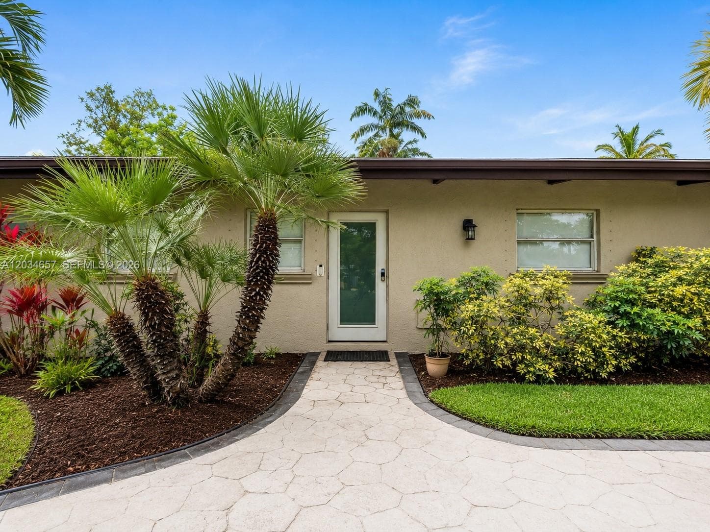 1850 Keystone Blvd, North Miami, FL 33181 photo 2