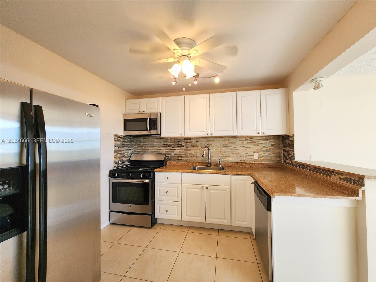 2025 NE 164th St # 503, North Miami Beach, FL 33162 photo 3