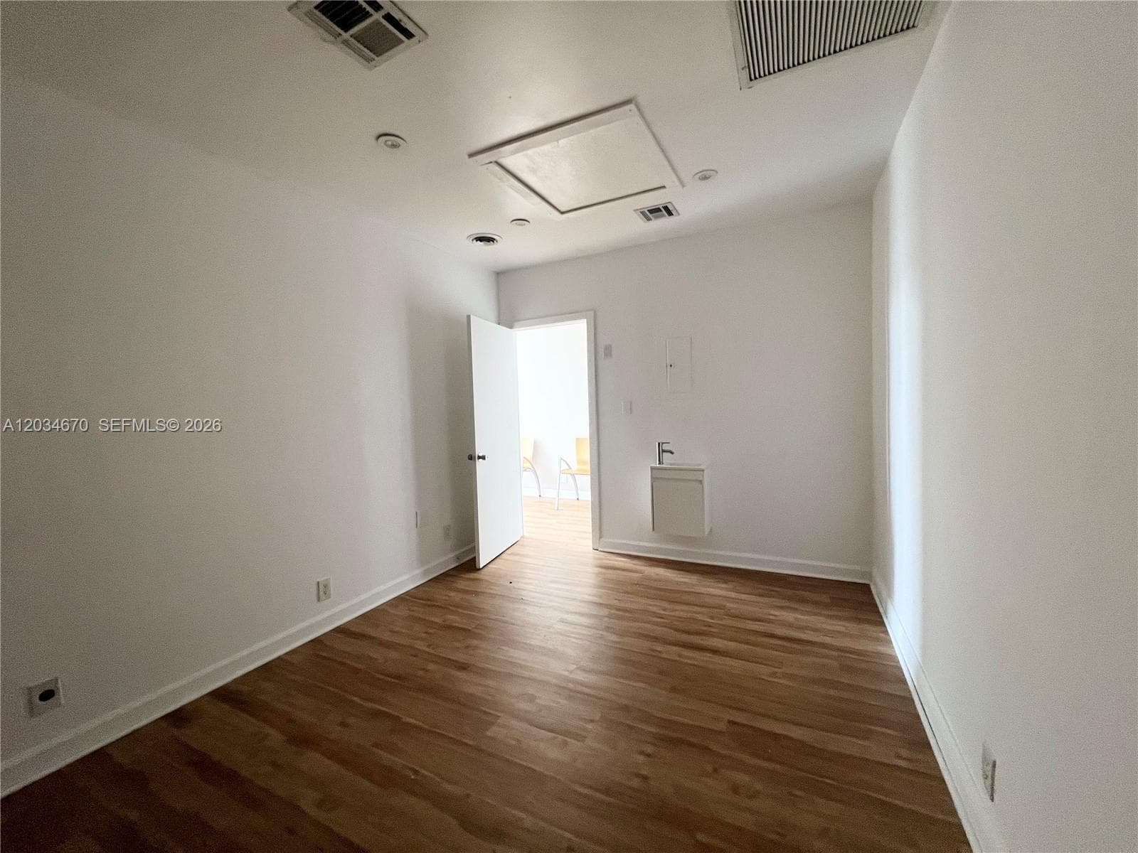 44 E OAKLAND PARK BLVD # 44, Wilton Manors, FL 33334 photo 4